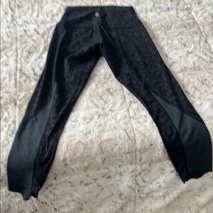 Lululemon Black Patterned Workout Leggings